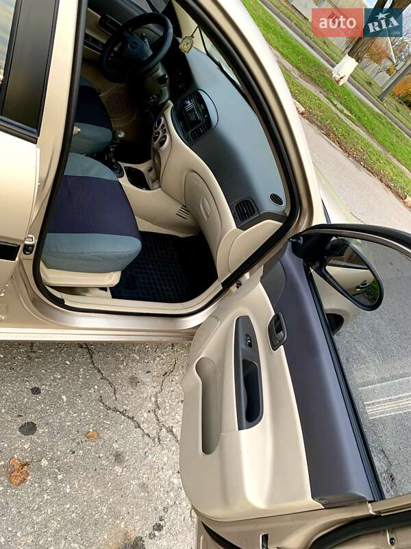 Седан Hyundai Accent 2009 в Харькове