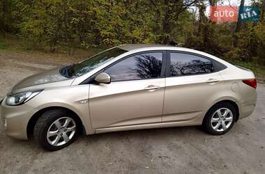 Седан Hyundai Accent 2011 в Києві