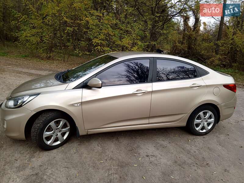 Седан Hyundai Accent 2011 в Києві фото Седан Hyundai Accent 2011 в Києві