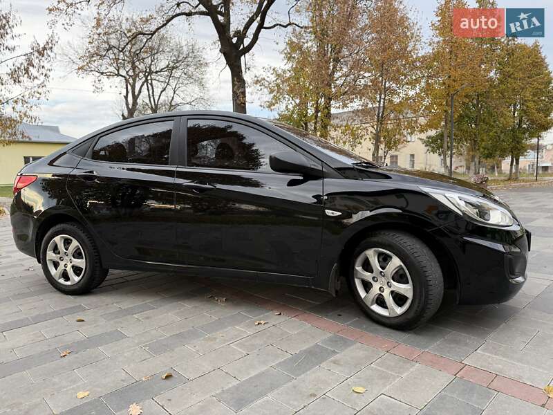 Седан Hyundai Accent 2011 в Тернополе