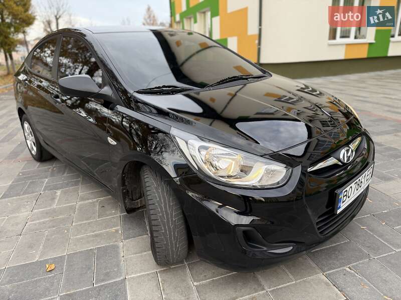 Седан Hyundai Accent 2011 в Тернополе