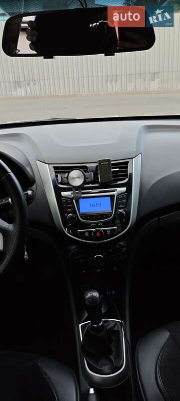 Седан Hyundai Accent 2012 в Харькове