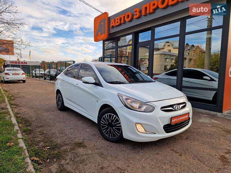 Hyundai Accent 2011 Hyundai Accent 2011