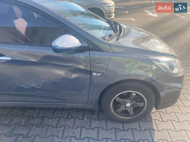 Седан Hyundai Accent 2011 в Киеве