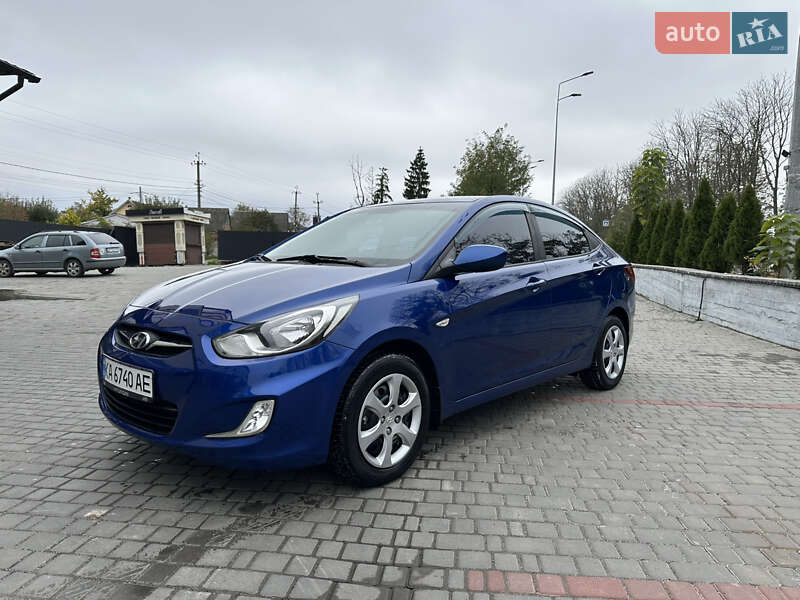 Hyundai Accent 2012 Hyundai Accent 2012