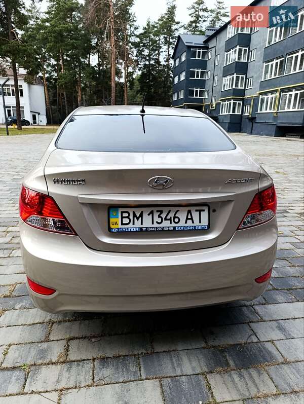 Седан Hyundai Accent 2011 в Ахтырке