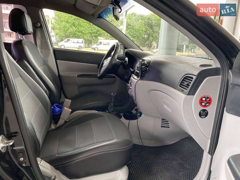 Седан Hyundai Accent 2007 в Николаеве