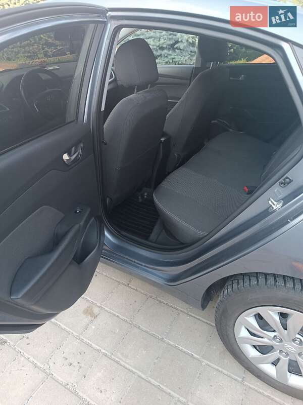 Седан Hyundai Accent 2017 в Киеве