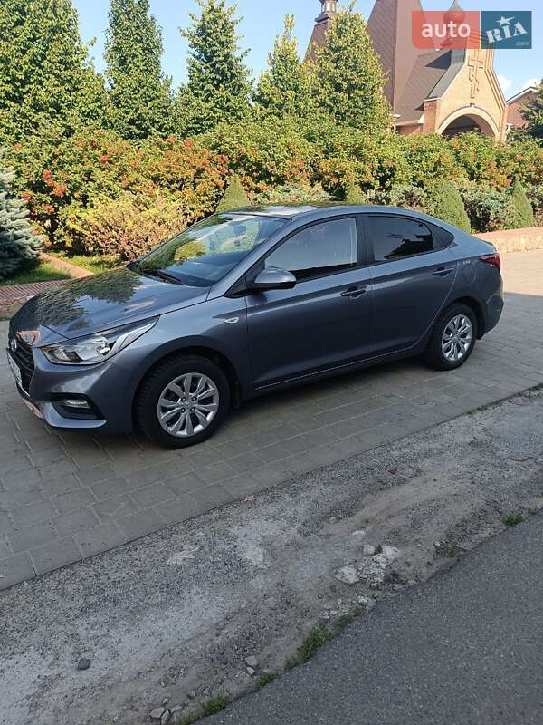 Седан Hyundai Accent 2017 в Киеве