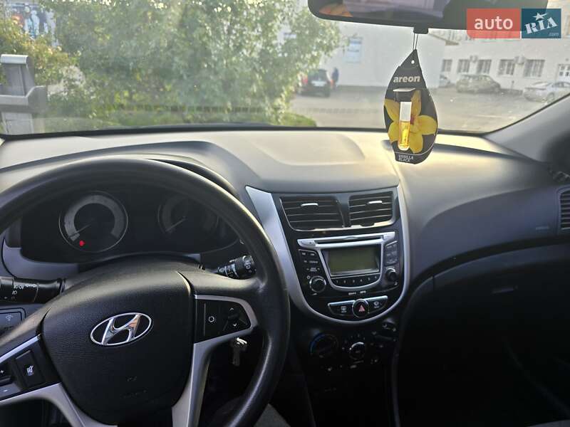 Хэтчбек Hyundai Accent 2012 в Полтаве