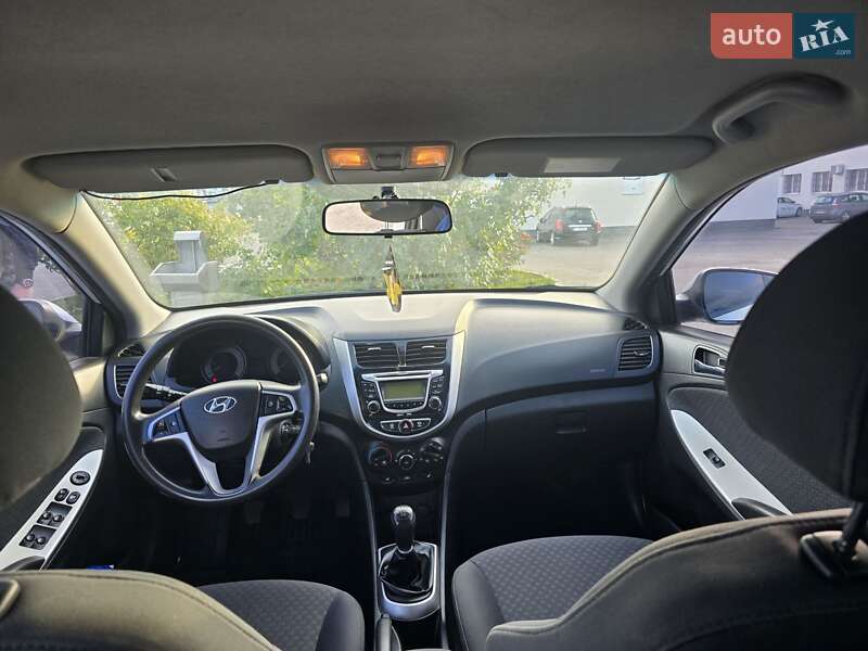 Хэтчбек Hyundai Accent 2012 в Полтаве