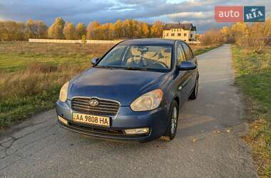 Седан Hyundai Accent 2008 в Стоянке