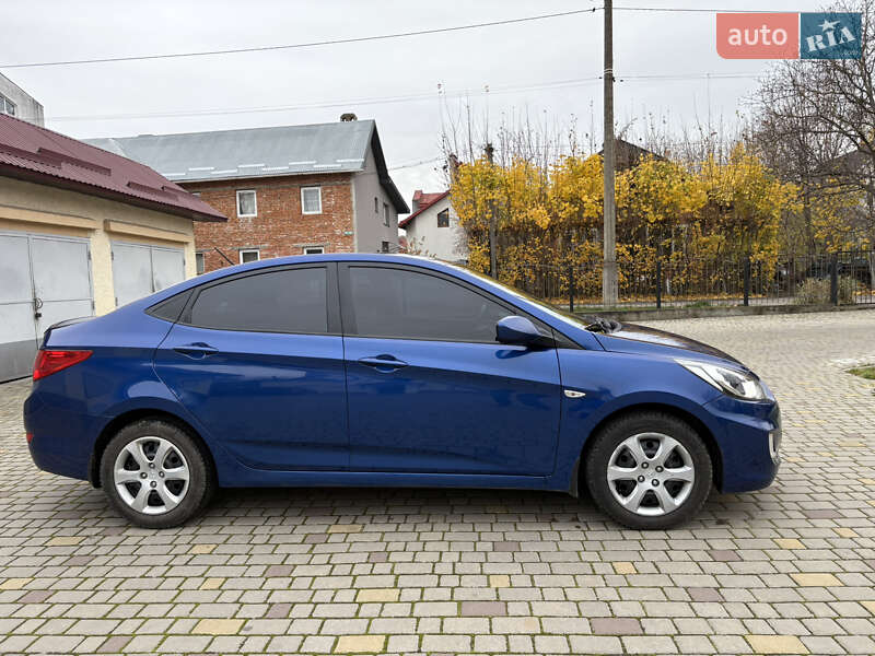 Седан Hyundai Accent 2011 в Ивано-Франковске фото 5 Седан Hyundai Accent 2011 в Ивано-Франковске