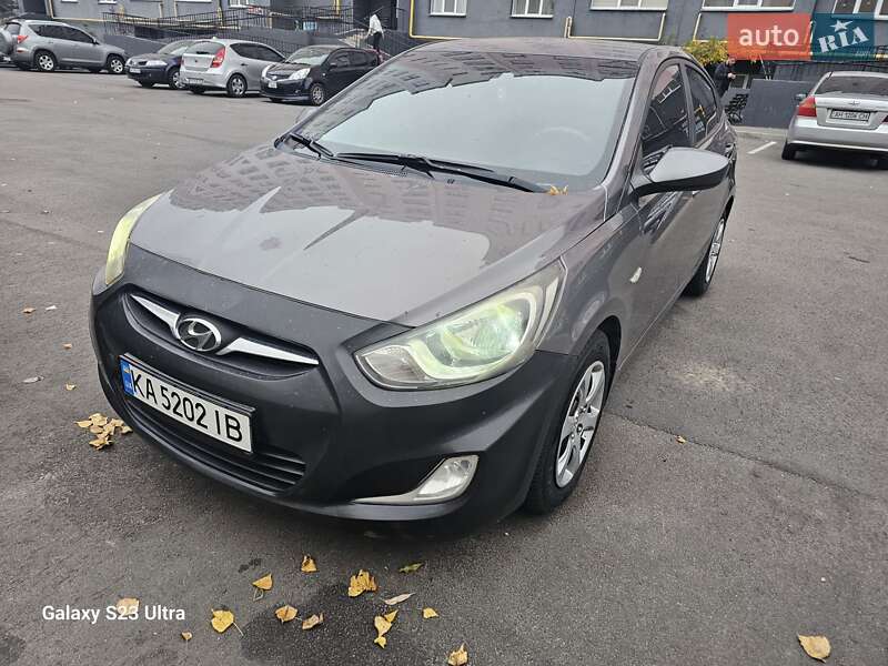 Hyundai Accent 2011 Hyundai Accent 2011