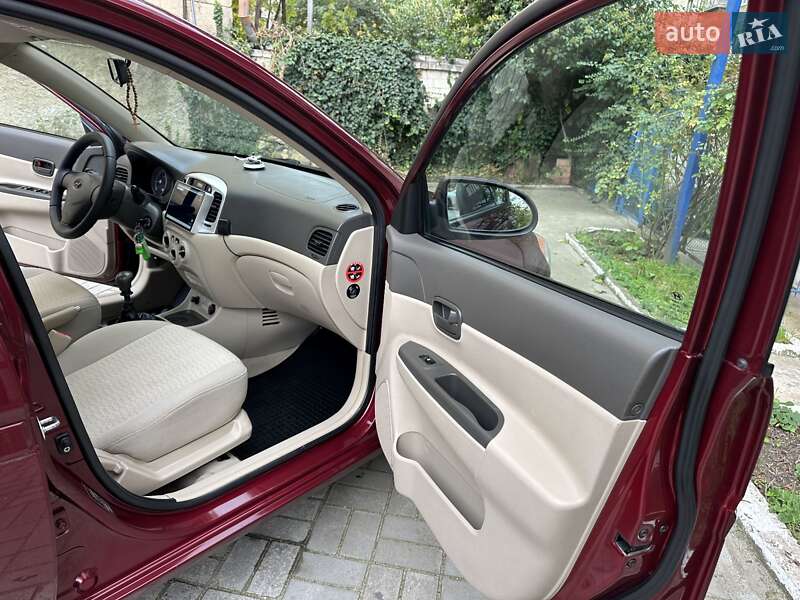 Седан Hyundai Accent 2008 в Николаеве