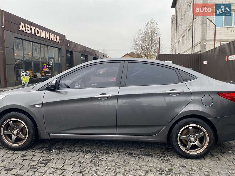Седан Hyundai Accent 2011 в Киеве