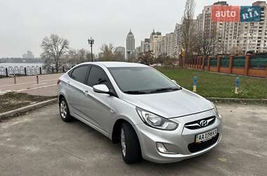 Седан Hyundai Accent 2011 в Киеве