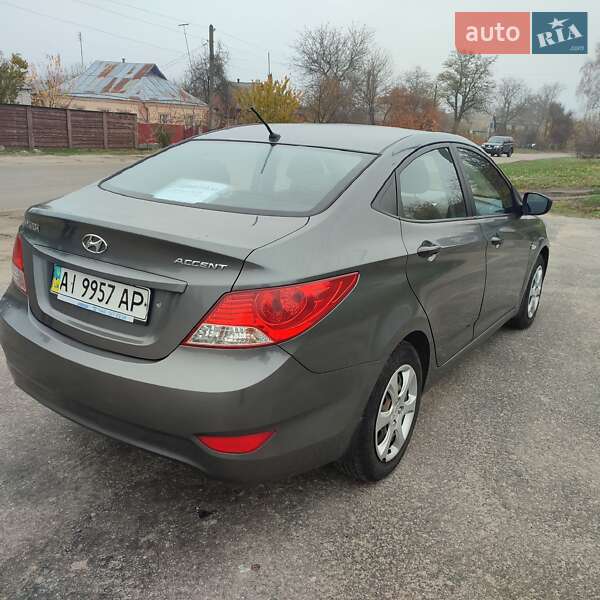 Седан Hyundai Accent 2013 в Мироновке