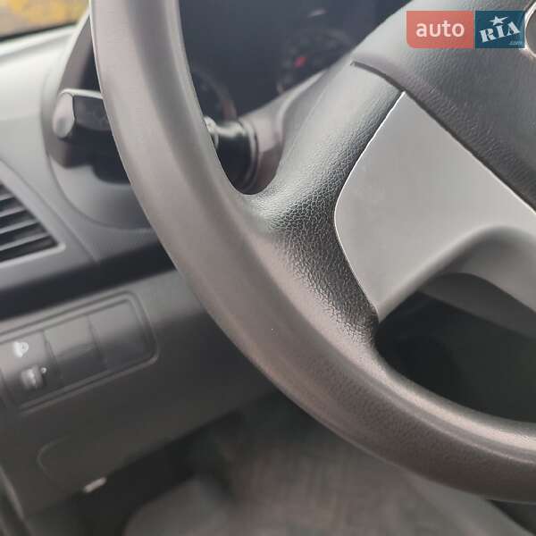 Седан Hyundai Accent 2013 в Мироновке