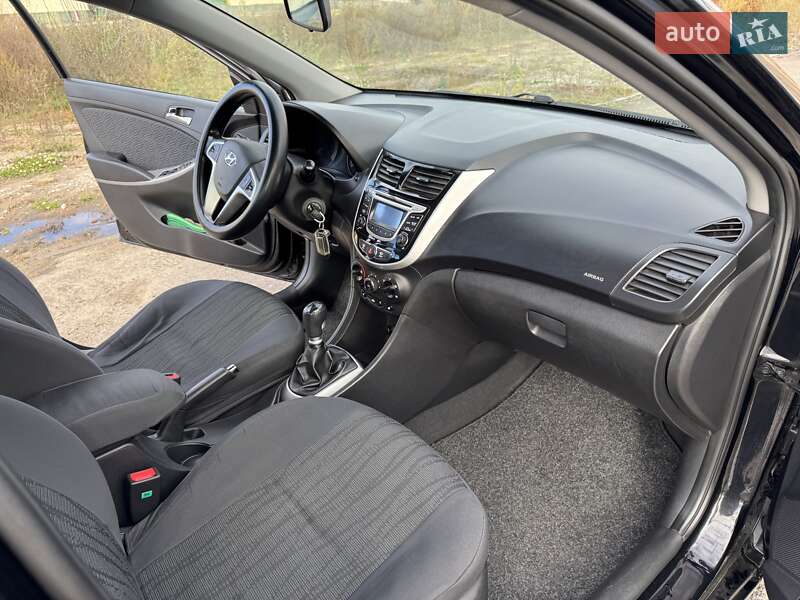 Седан Hyundai Accent 2011 в Киеве фото 4 Седан Hyundai Accent 2011 в Киеве