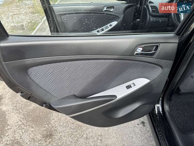 Седан Hyundai Accent 2011 в Киеве фото 16 Седан Hyundai Accent 2011 в Киеве