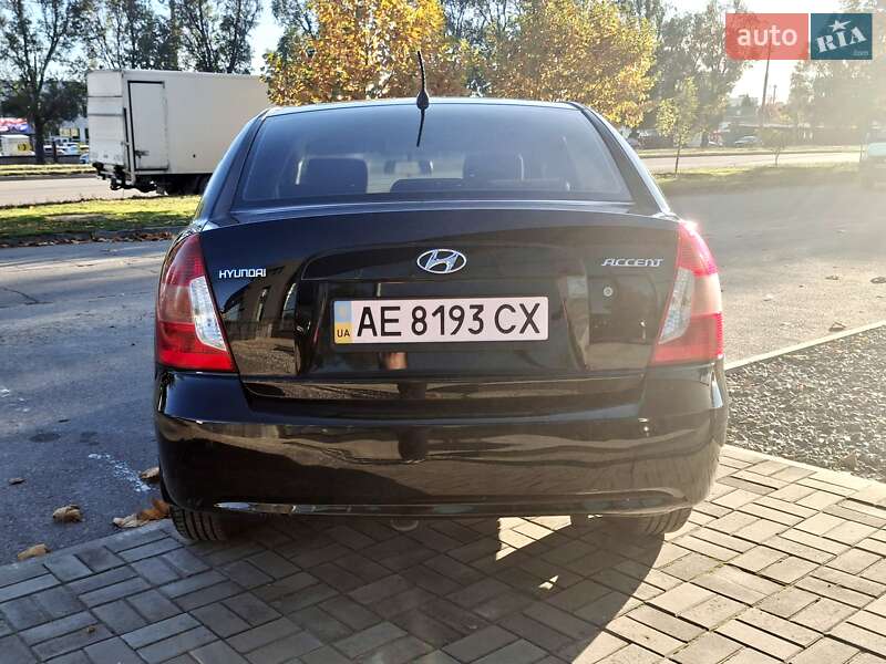 Седан Hyundai Accent 2008 в Днепре
