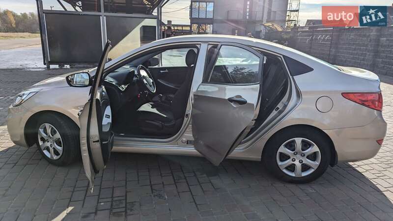 Седан Hyundai Accent 2012 в Києві