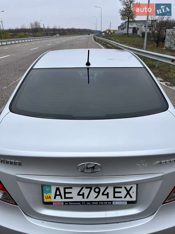 Седан Hyundai Accent 2013 в Дніпрі