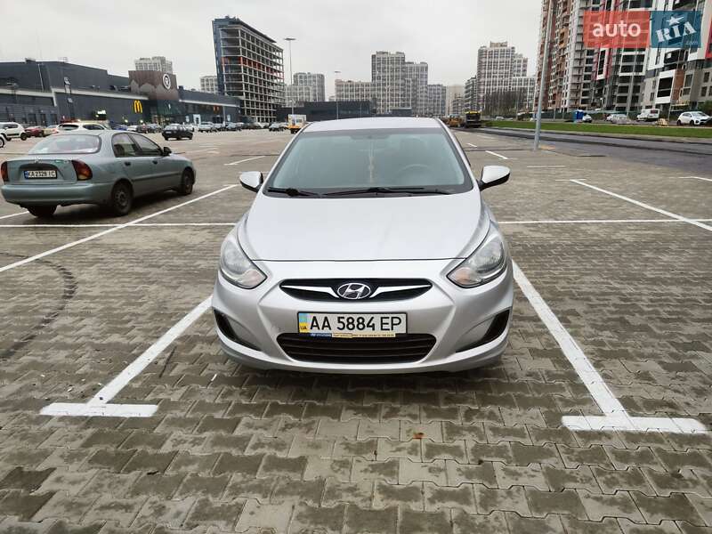 Седан Hyundai Accent 2011 в Киеве фото 2 Седан Hyundai Accent 2011 в Киеве