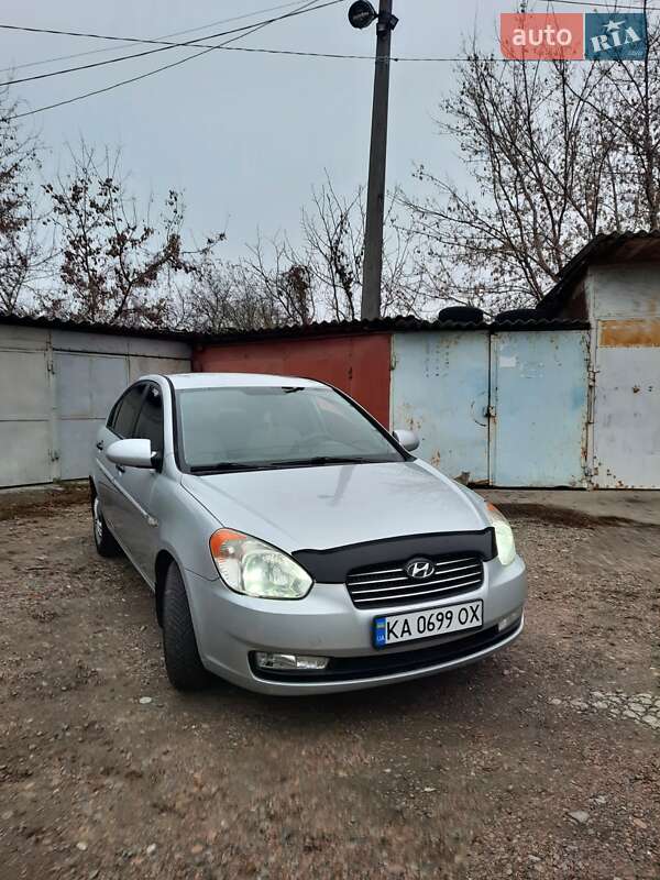 Седан Hyundai Accent 2008 в Киеве