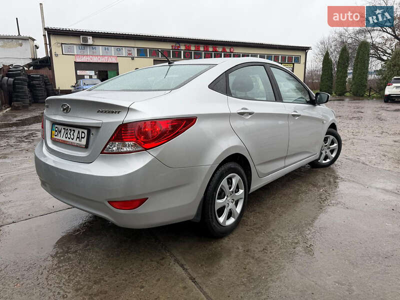 Седан Hyundai Accent 2011 в Сумах