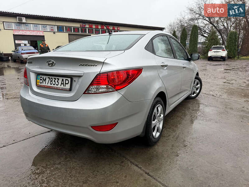 Седан Hyundai Accent 2011 в Сумах