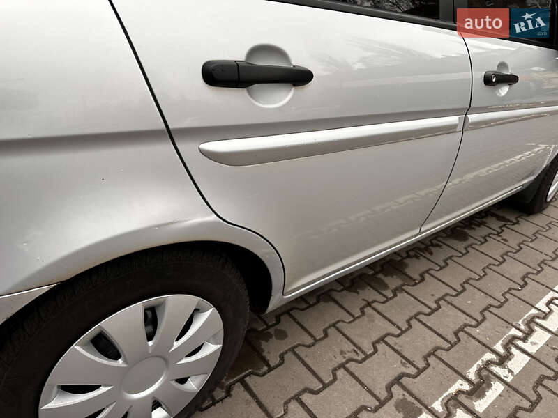 Седан Hyundai Accent 2008 в Кривом Роге