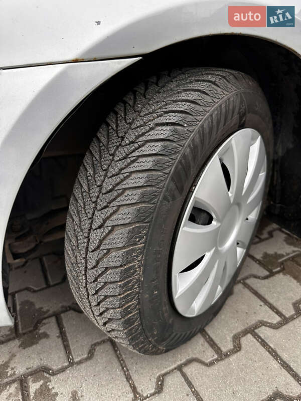 Седан Hyundai Accent 2008 в Кривом Роге