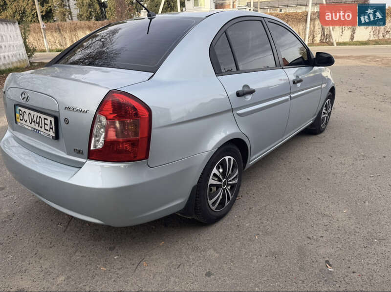 Седан Hyundai Accent 2008 в Чернівцях