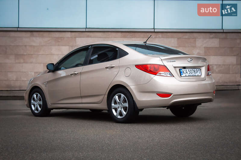 Седан Hyundai Accent 2012 в Киеве