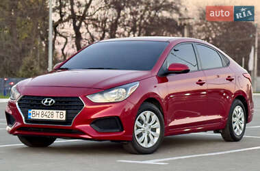 Седан Hyundai Accent 2019 в Одессе