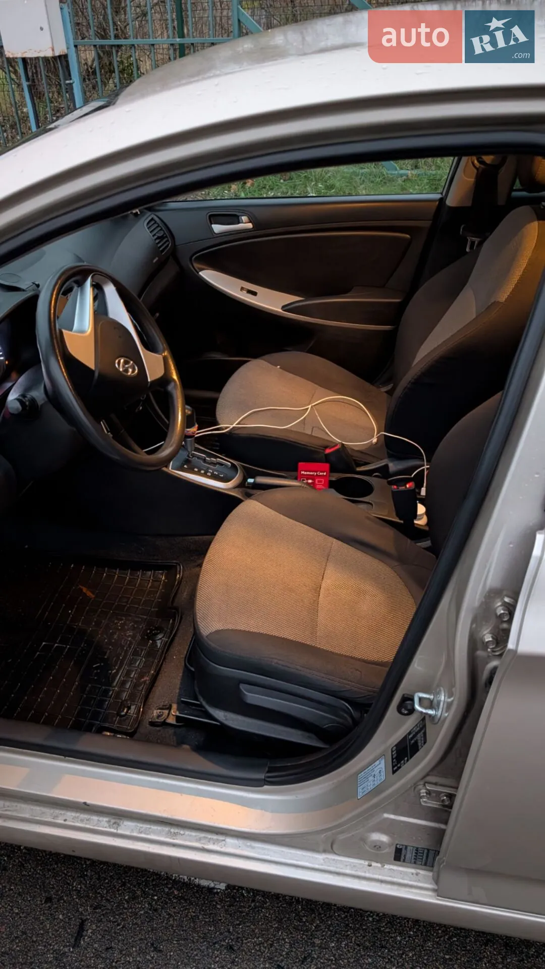 2011 Hyundai Accent - мініатюра 6