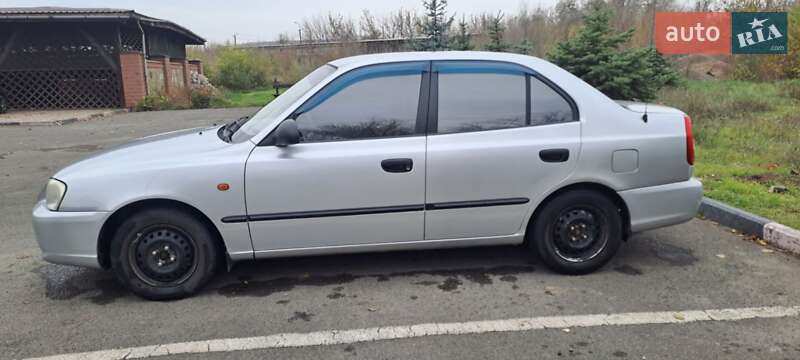 Седан Hyundai Accent 2002 в Кривом Роге фото 5 Седан Hyundai Accent 2002 в Кривом Роге