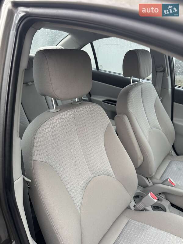 Седан Hyundai Accent 2008 в Ивано-Франковске