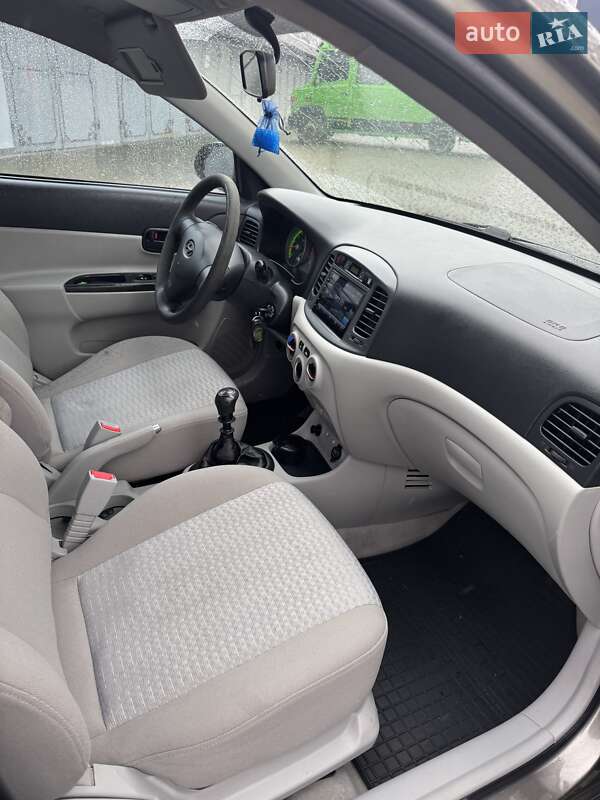 Седан Hyundai Accent 2008 в Ивано-Франковске