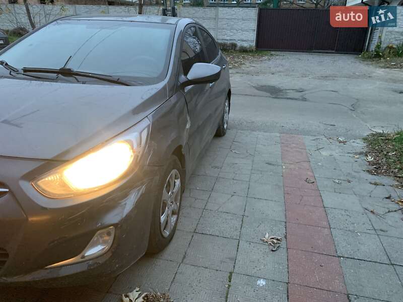 Седан Hyundai Accent 2012 в Києві фото 12 Седан Hyundai Accent 2012 в Києві