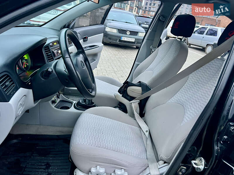 Седан Hyundai Accent 2008 в Житомире