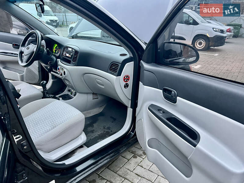 Седан Hyundai Accent 2008 в Житомире