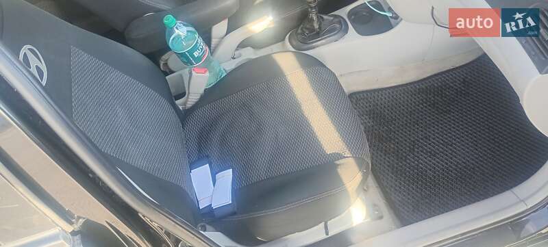 Седан Hyundai Accent 2008 в Запорожье