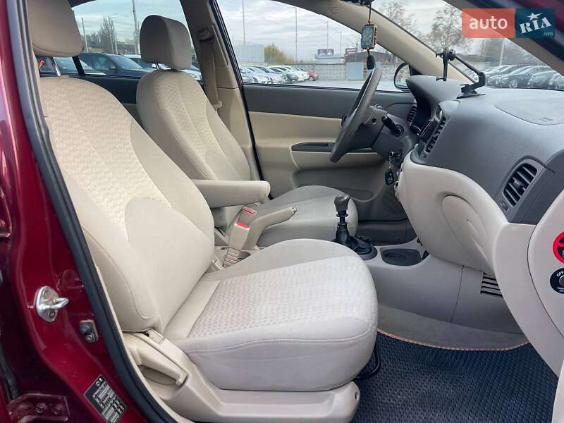 Седан Hyundai Accent 2008 в Киеве