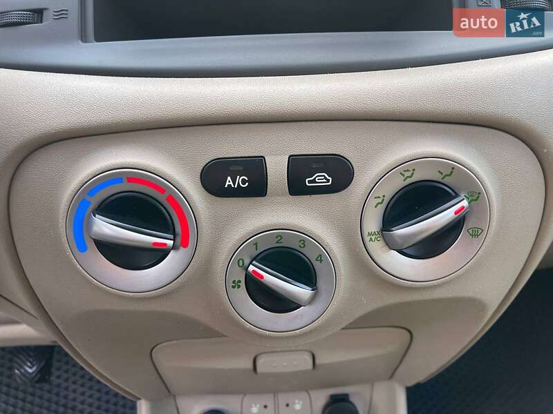 Седан Hyundai Accent 2008 в Киеве