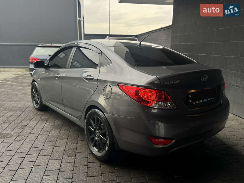 Седан Hyundai Accent 2013 в Ужгороді фото 7 Седан Hyundai Accent 2013 в Ужгороді