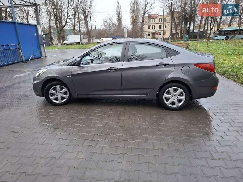 Седан Hyundai Accent 2012 в Хмельницькому