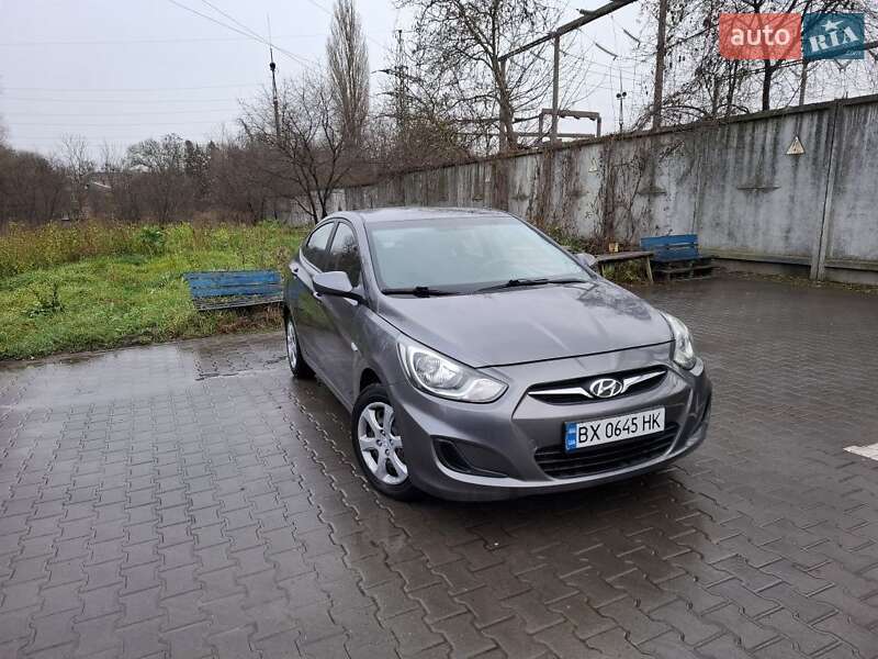 Седан Hyundai Accent 2012 в Хмельницькому